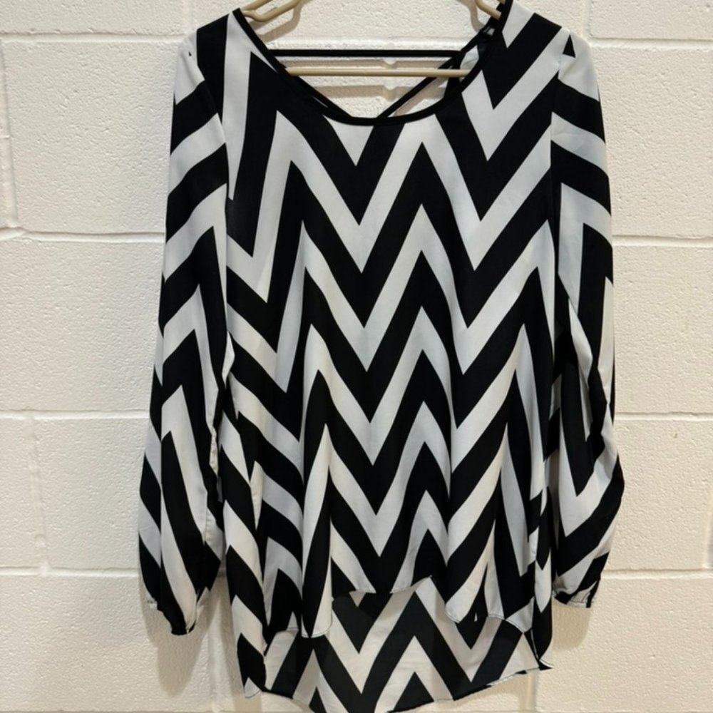 black and white Studio Y blouse